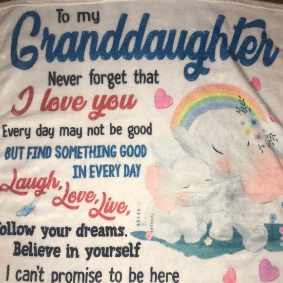 NIP Granddaughter Throw From Grandma - Picture 2 of 7